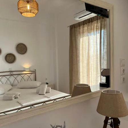 Chrisoula Hotel Antiparos Town