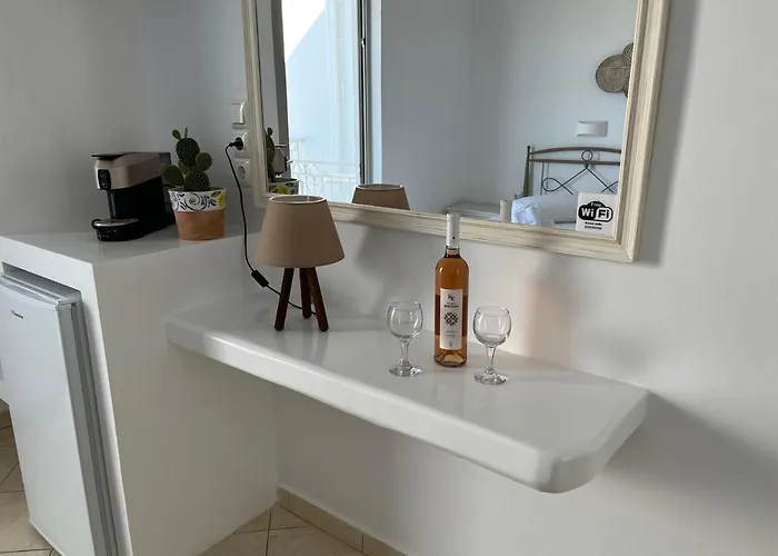 Chrisoula Hotel Antiparos Town