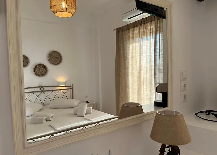 Chrisoula Hotel Antiparos Town