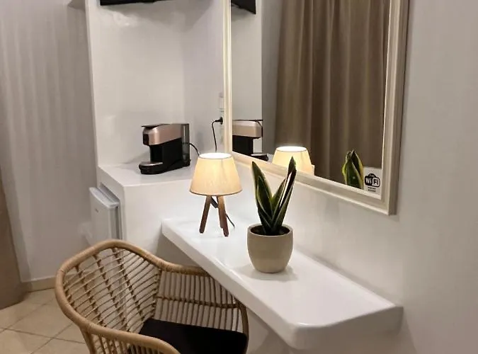 Chrisoula Ξενοδοχείο *